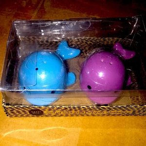NWT salt and pepper shakers - whales 🐳